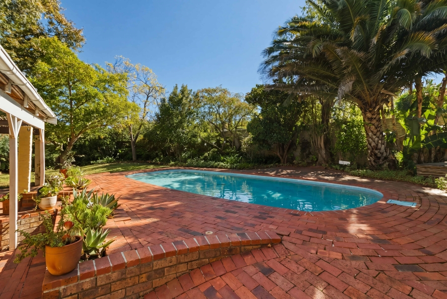 9 Bedroom Property for Sale in Golden Acre Western Cape